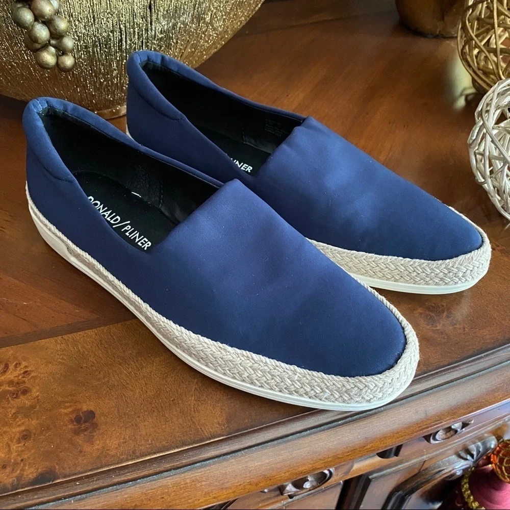 NWT Donald Pliner Polette Crepe Loafer